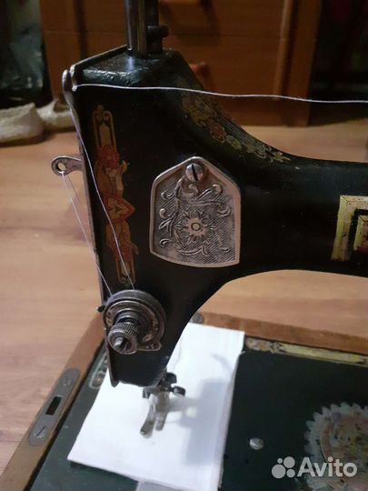 Швейная машинка 
