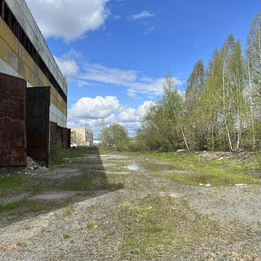 Здание 2563 м² + участок 54 сотки