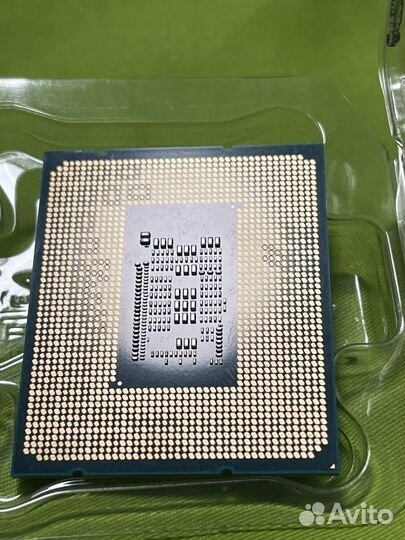 Процессор intel core i3 12100f