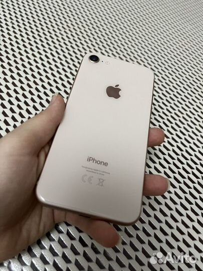 Телефон iPhone 8 64 gb