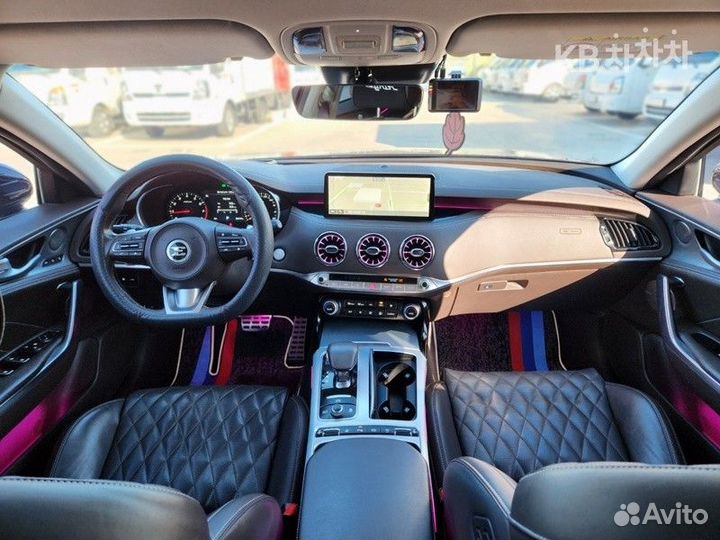 Kia Stinger 2.5 AT, 2022, 22 500 км