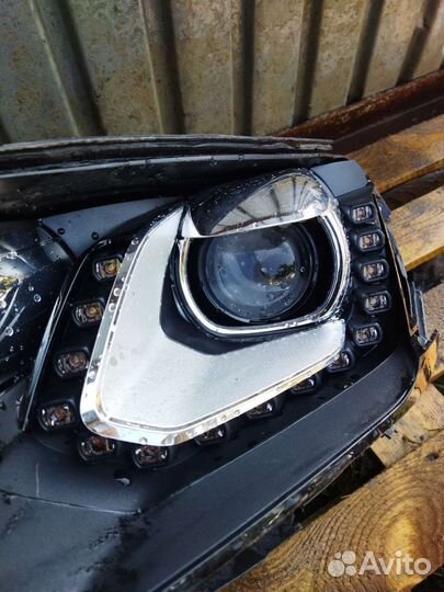 Фара левая Volkswagen Touareg 15-18 донор