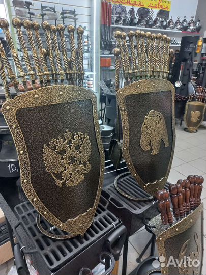 Кованый Щит под шанпура с Национальной символикой