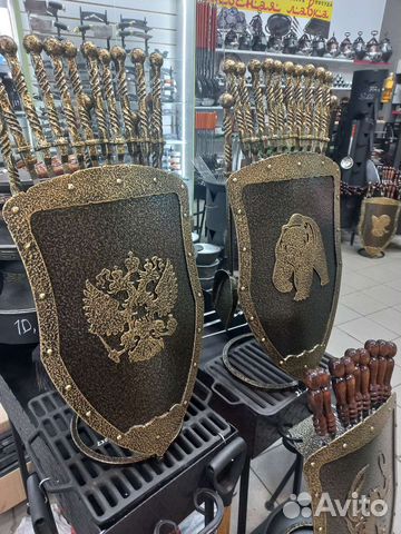 Кованый Щит под шанпура с Национальной символикой