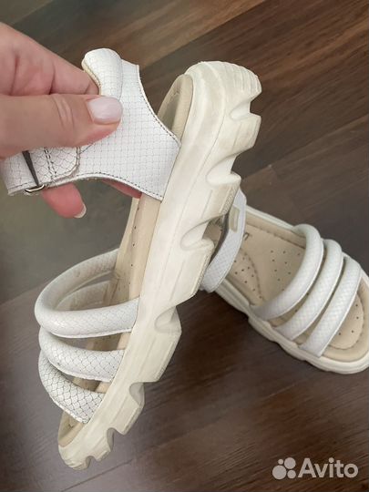 Сандалии для девочки 32 размер
