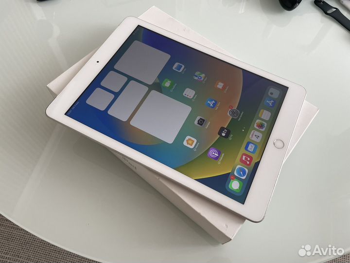 iPad 5 2017 32Gb WiFi+Cellular