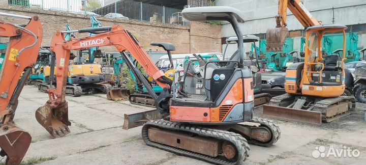 Мини-экскаватор Hitachi ZX30U-3, 2009