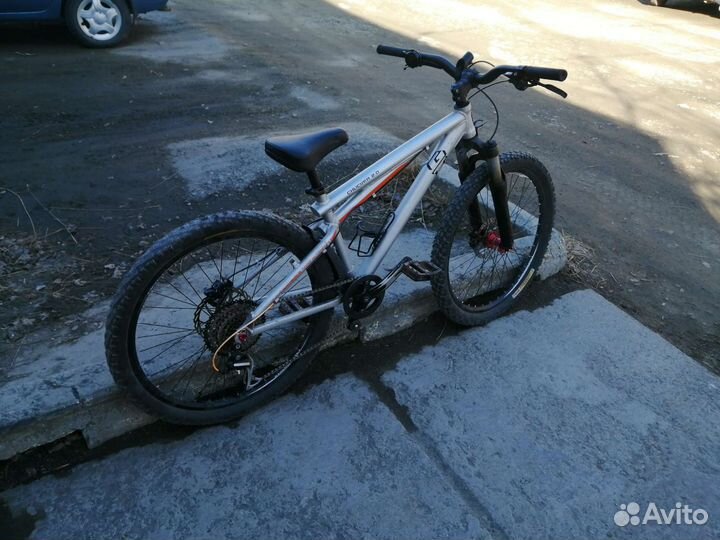 Велосипед gt
