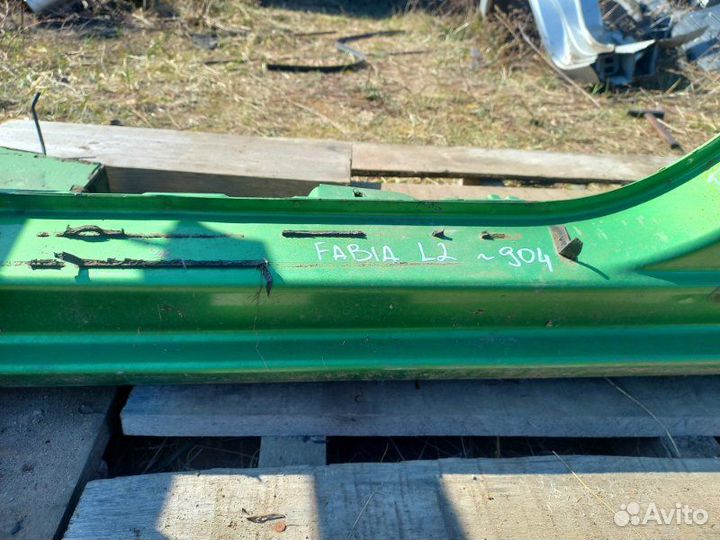 Порог левый Skoda Fabia CFN 2011