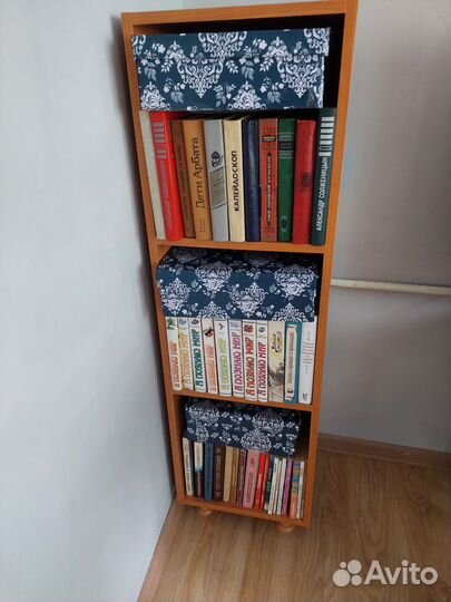 Книжная полка напольная