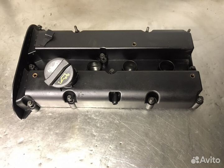 Клапанная крышка Ford Focus Fusion Fiesta 1.4-1.6