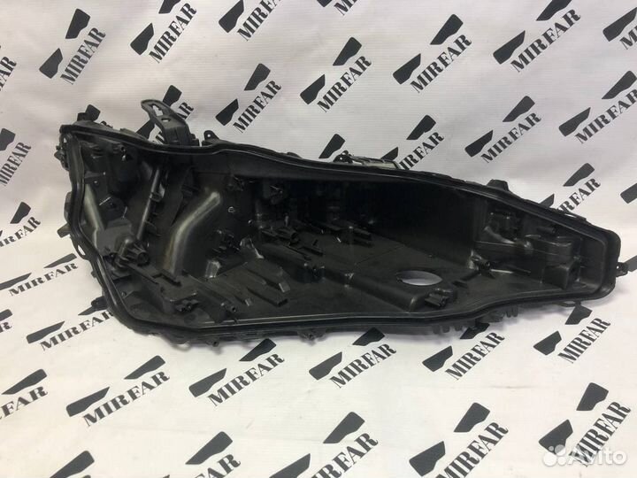 Правый корпус фары Lexus ES 7 2018-н.в. 3 линзы