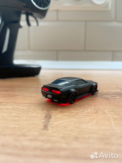 Гоночная rc модель dodge challenger 1:76