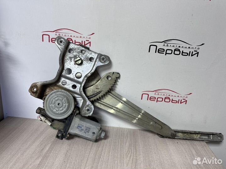 Задний стеклоподъёмник прав/левый Nissan March K11