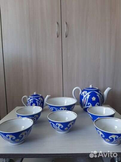 Сервиз фарфоровый 