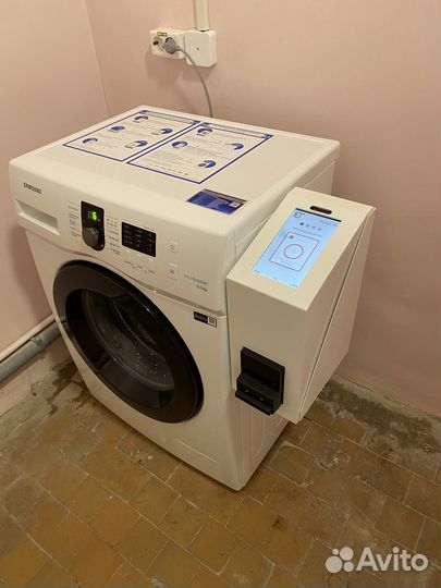 Стиральная машина самообслуживания (ландромат)