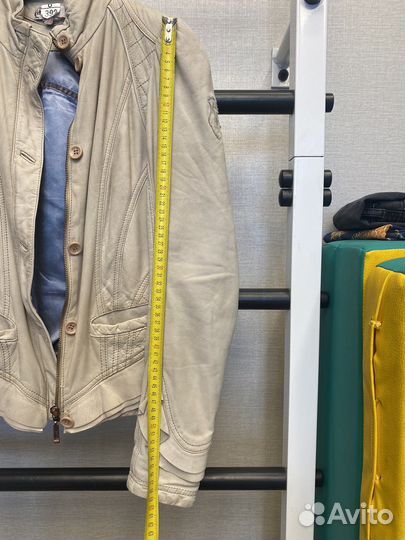 Куртка кожаная женская 34 размер