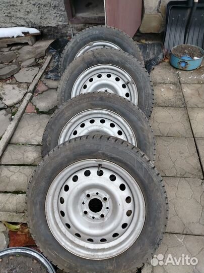 Hankook Winter I'Cept IZ2 175/65 R4 86