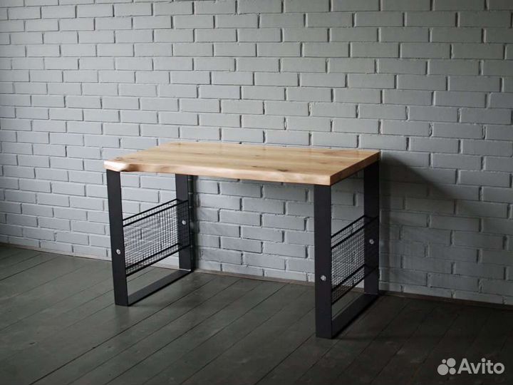 Стол в стиле лофт