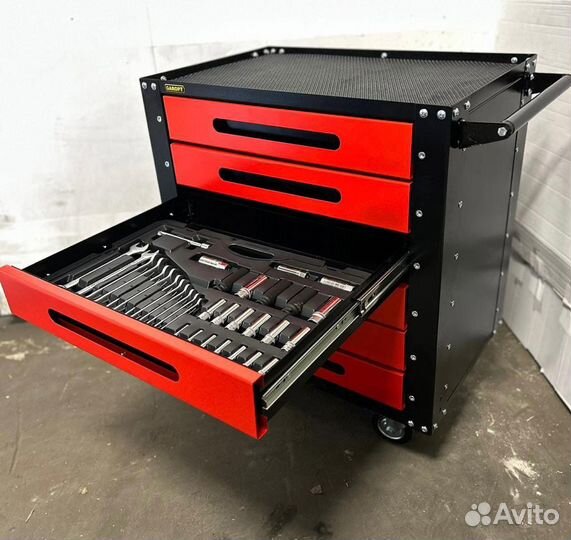 Тележка инструментальная с инструментом 216 JTC