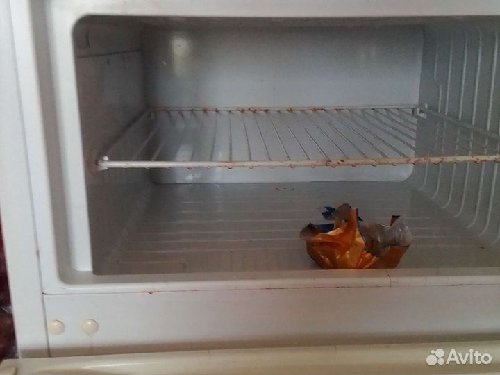Холодильник двухкамерный бу
