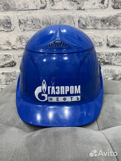Каска Газпром нефть