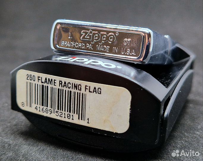 Зажигалка Zippo 250 Flame Racing Polish Chrome