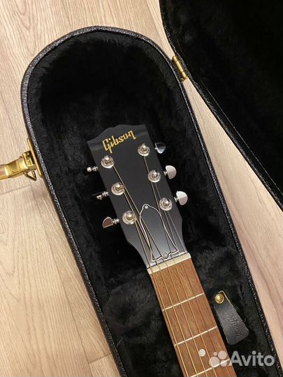 Электроакустическая гитара Gibson 2018 J-15