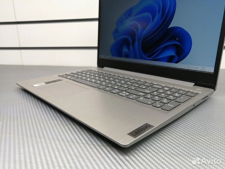 Новый Мощный Игровой Современный ноутбук