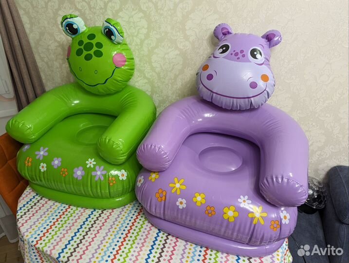 Надувное кресло для детей intex
