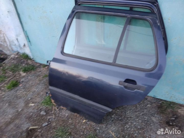 Volkswagen vento двери