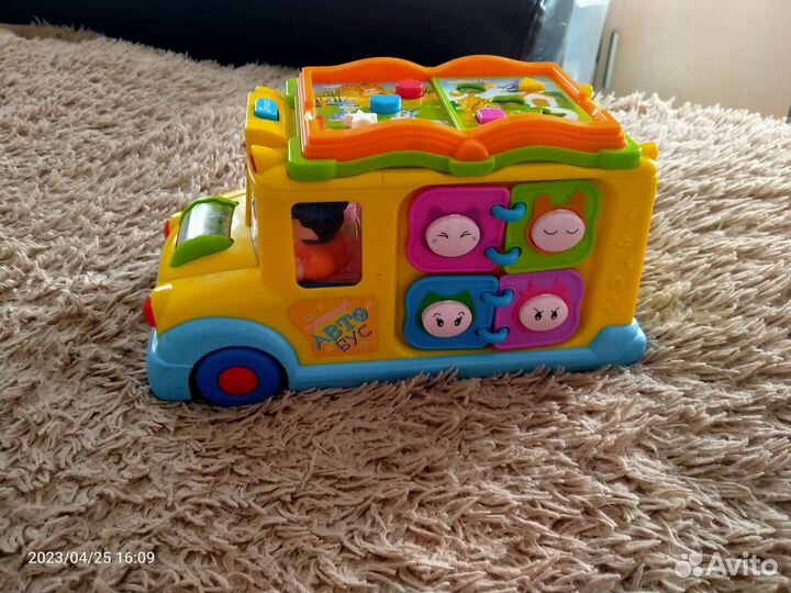 Игрушка автобус