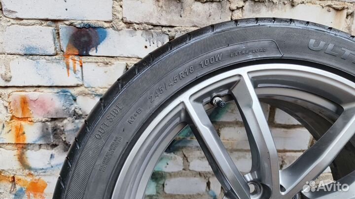 Arivo Ultra ARZ5 245/45 R18 и 275/40 R18