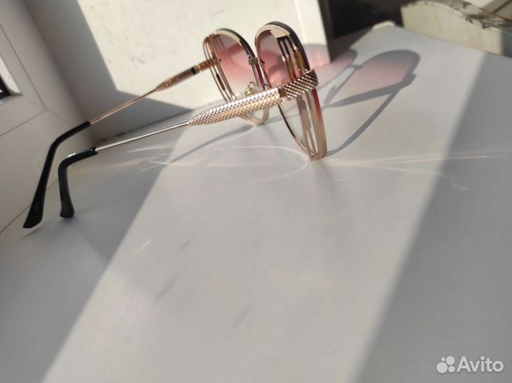 Солнцезащитные очки женские LUX качества,новые