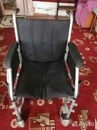 Инвалидная коляска новая