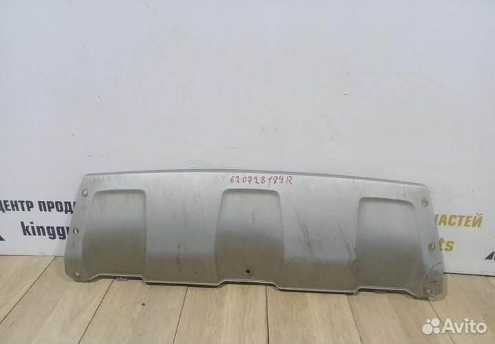 Накладка переднего бампера бу Renault Duster OEM 620728189R