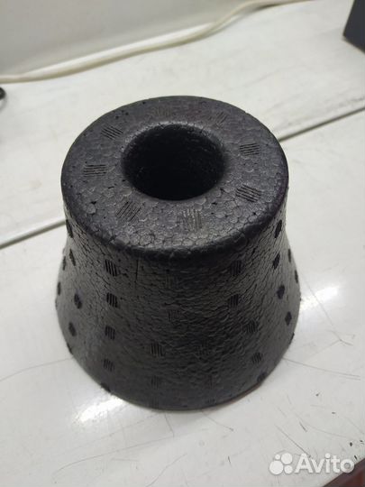 Подставка под полку в багажнике Toyota Vitz 2010