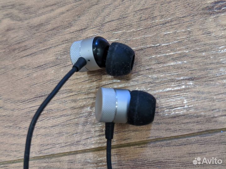 Наушники Xiaomi проводные