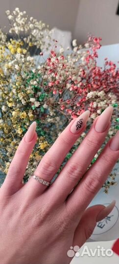 Мастер маникюра и педикюра