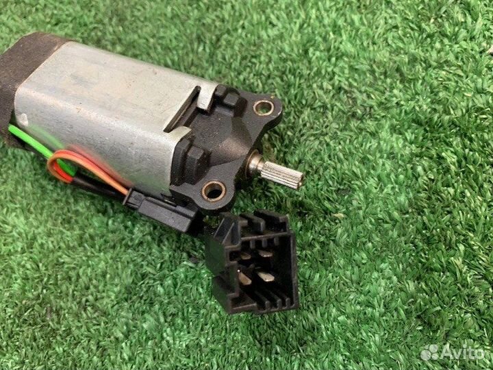 Моторчик сиденья Mercedes-Benz E-Class W211