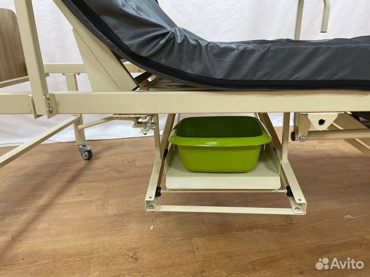 Кровать медицинская механическая есть туалет
