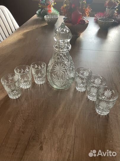 Набор графин и 6 стопок