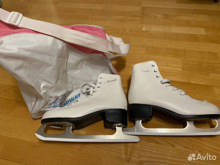 Коньки nicole в хорошем состоянии 40 размер