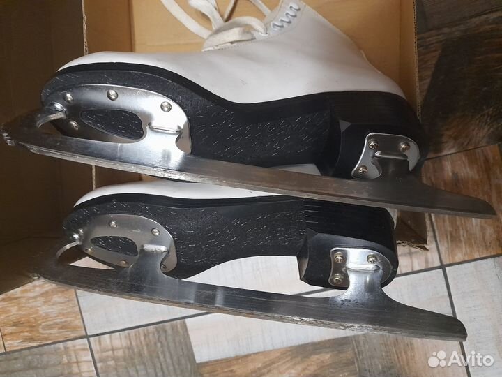 Коньки фигурные