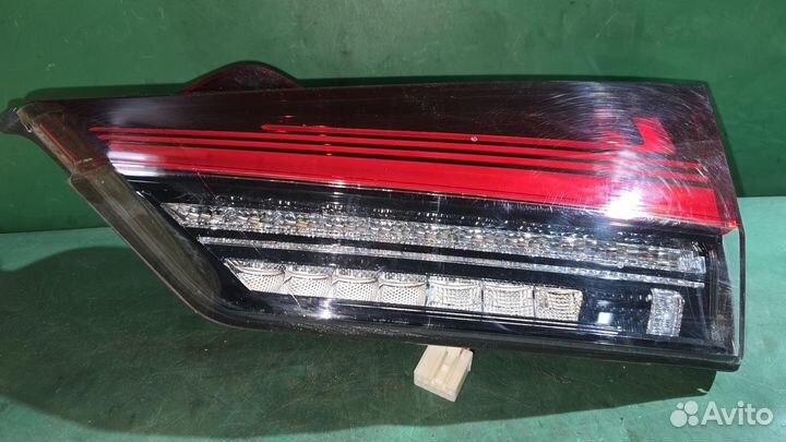 Б/У Фонарь задний внутренний правый R lexus RX300