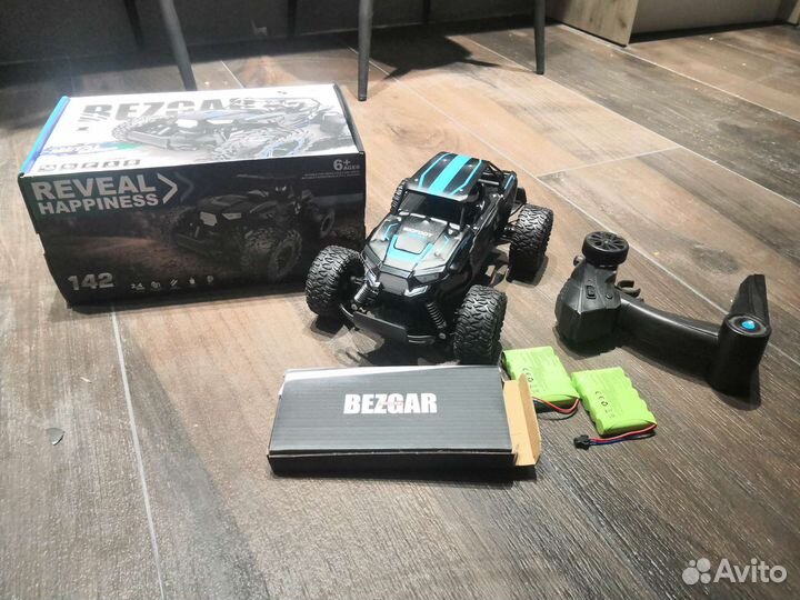 Машина на радиоуправлении новая