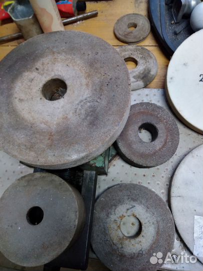 Круги шлифовальные абразивные СССР Луга