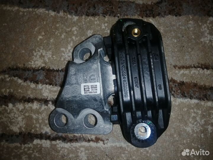 Новая опора двигателя Jeep Renegade 2015 - 2018