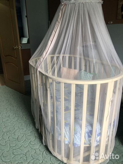 Детская кроватка трансформер с маятником