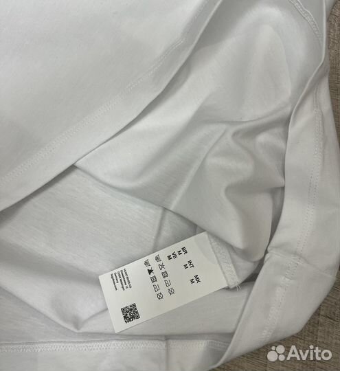 Белая базовая футболка Boss